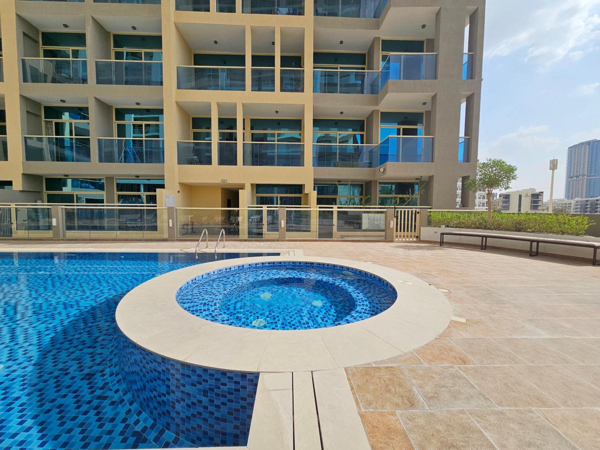 Vacay Lettings Near Miracle Garden With Balcony & Pool View Apartment Dubai Exterior photo